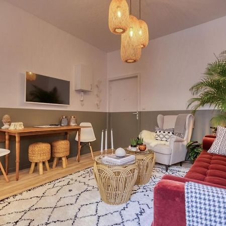 Le Fleuriau Apartment ลาโรแชล ภายนอก รูปภาพ