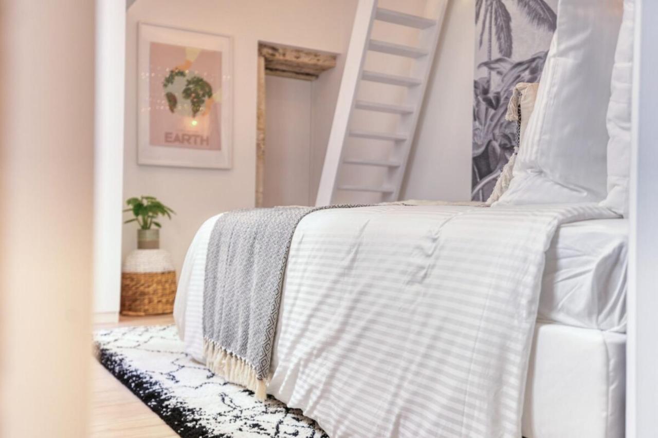 Le Fleuriau Apartment ลาโรแชล ภายนอก รูปภาพ