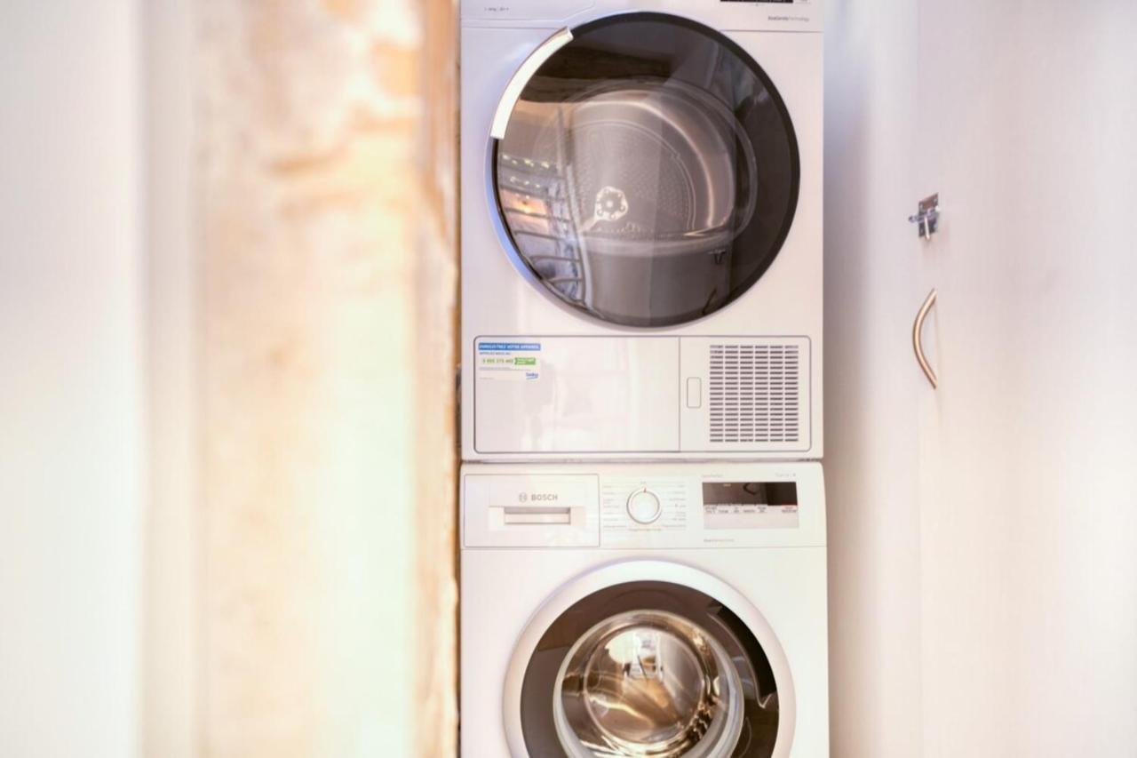 Le Fleuriau Apartment ลาโรแชล ภายนอก รูปภาพ
